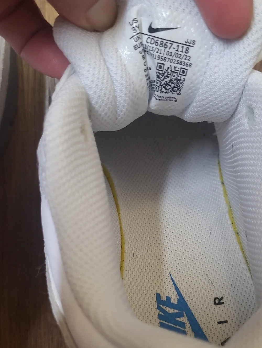 Nike Kids White and Blue Low-Top Sneakers‎